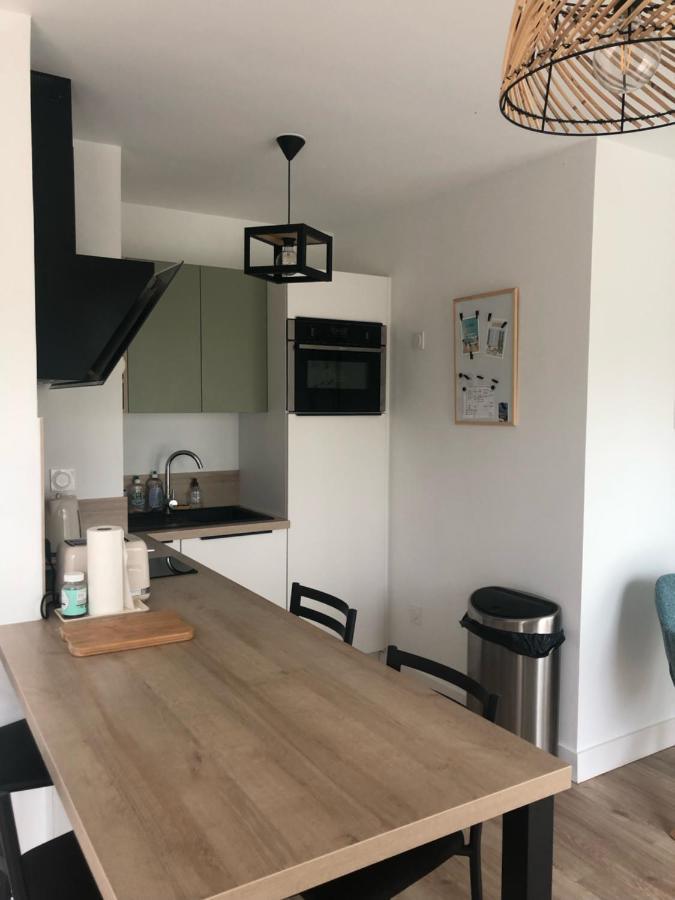Les Pois Sont Verts La Rochelle  Esterno foto