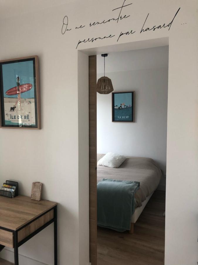 Les Pois Sont Verts La Rochelle  Esterno foto