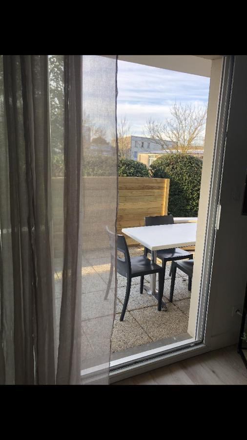 Les Pois Sont Verts La Rochelle  Esterno foto