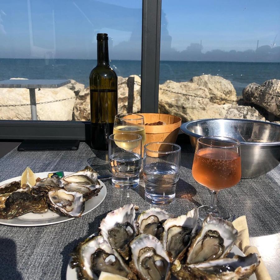 Les Pois Sont Verts La Rochelle  Esterno foto