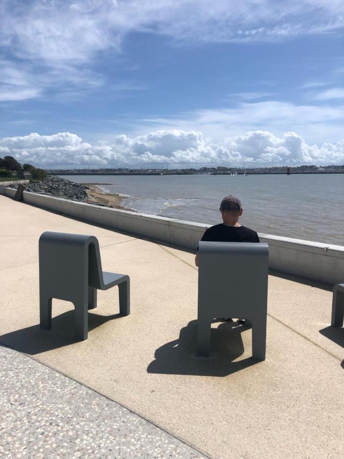 Les Pois Sont Verts La Rochelle  Esterno foto